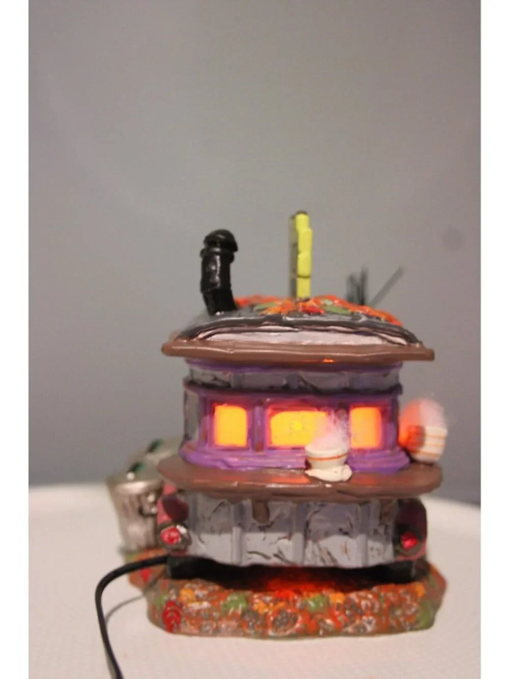 Dept 56 Halloween Village - Upchuck's Soup Kitchen - Haunted Wheels (NIB)